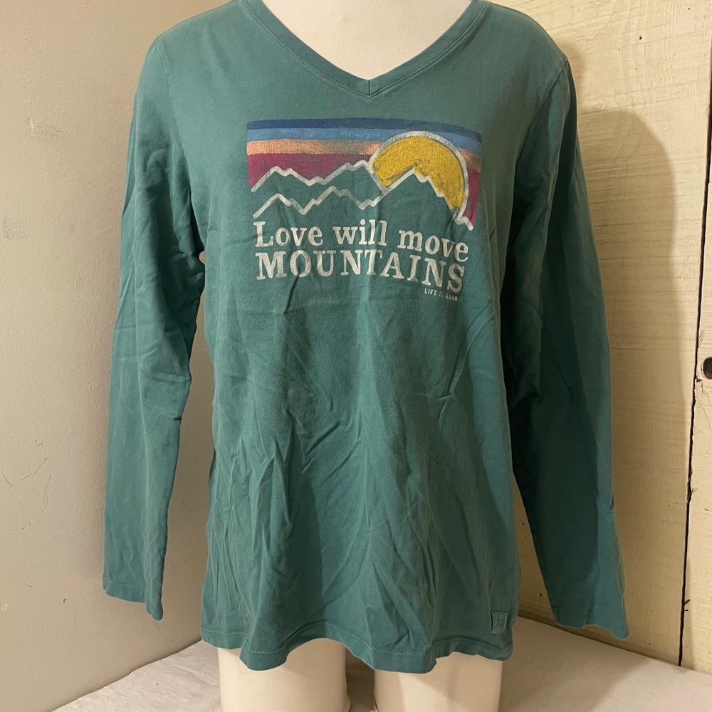 Life is Good Crusher Tee Womens Large Green Long Sleeve v-neck‎ Love Mountains